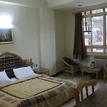 Hotel Sunstar Residency