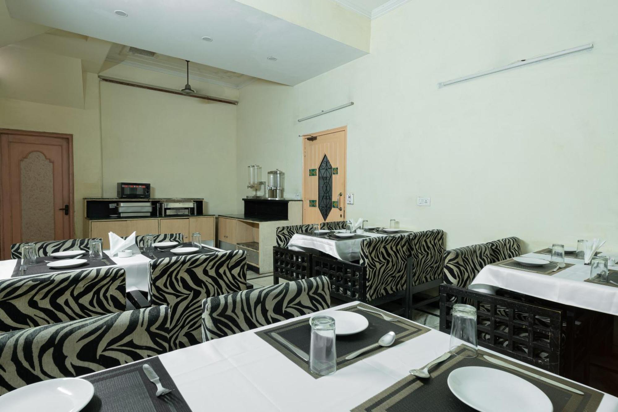 Hotel Sunstar Residency